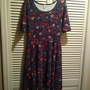 LulaRoe- Nicole